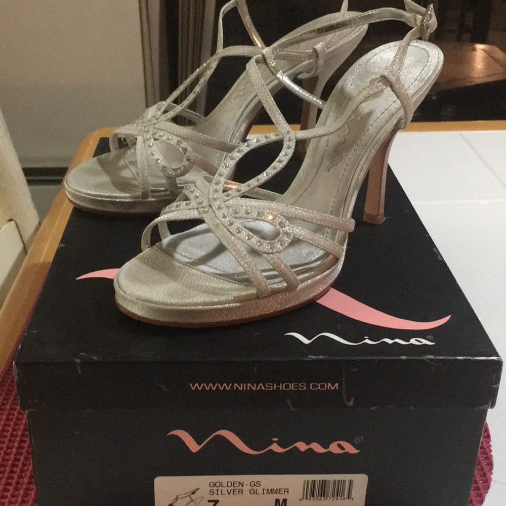 Nina silver glimmer heels with rhinestones 7M